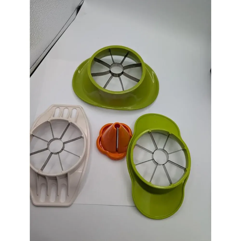 Lot of 4 Kitchen Gadgets Apple Slicers Corers Vegetable Spiralizer Peeler Set